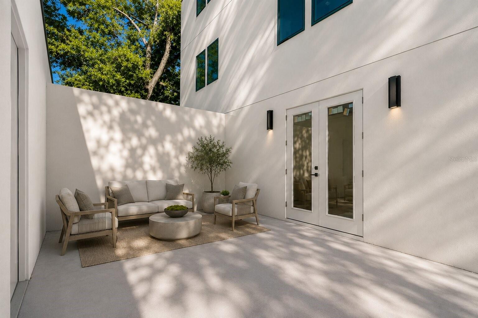 412 W AMELIA AVE #1