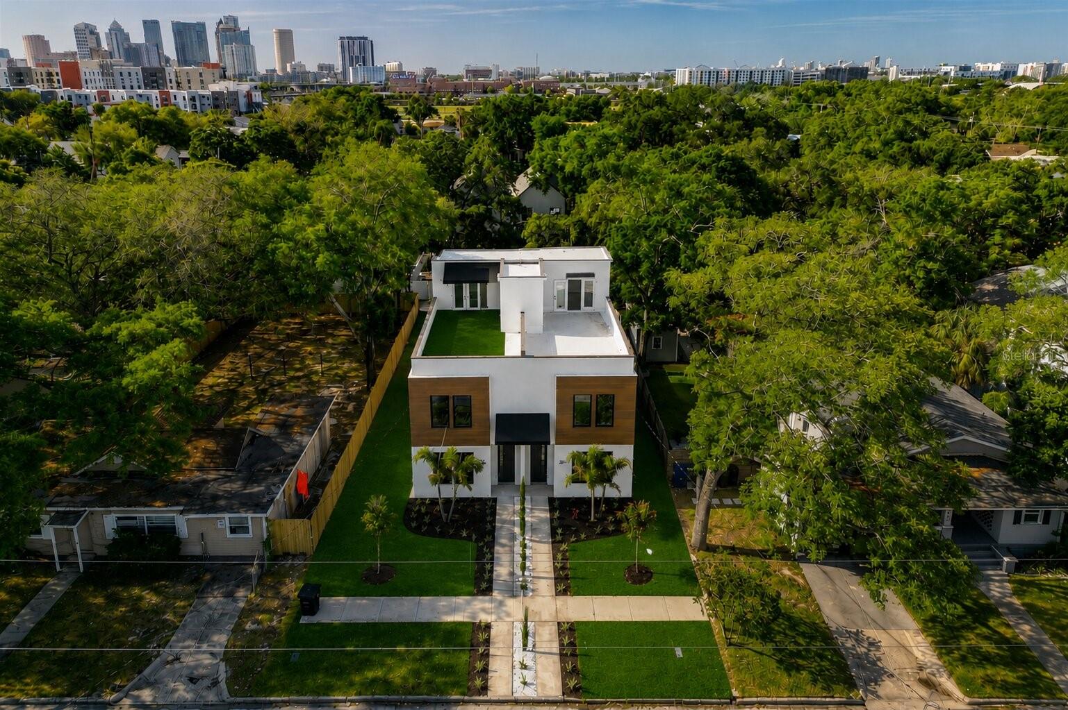 412 W AMELIA AVE #1