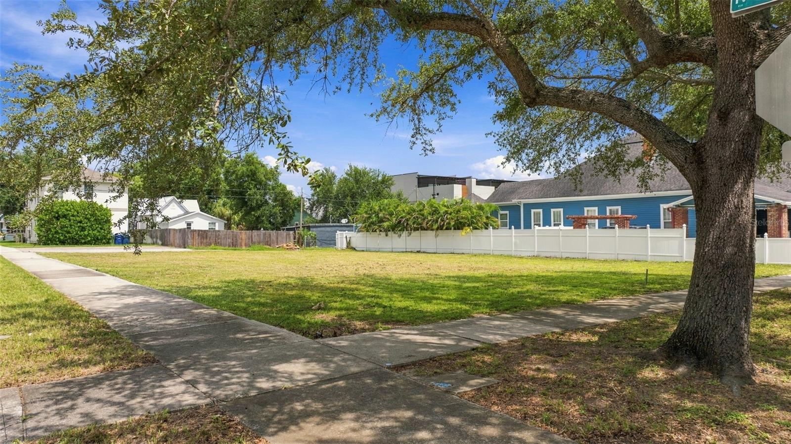 109 W FRANCES AVE