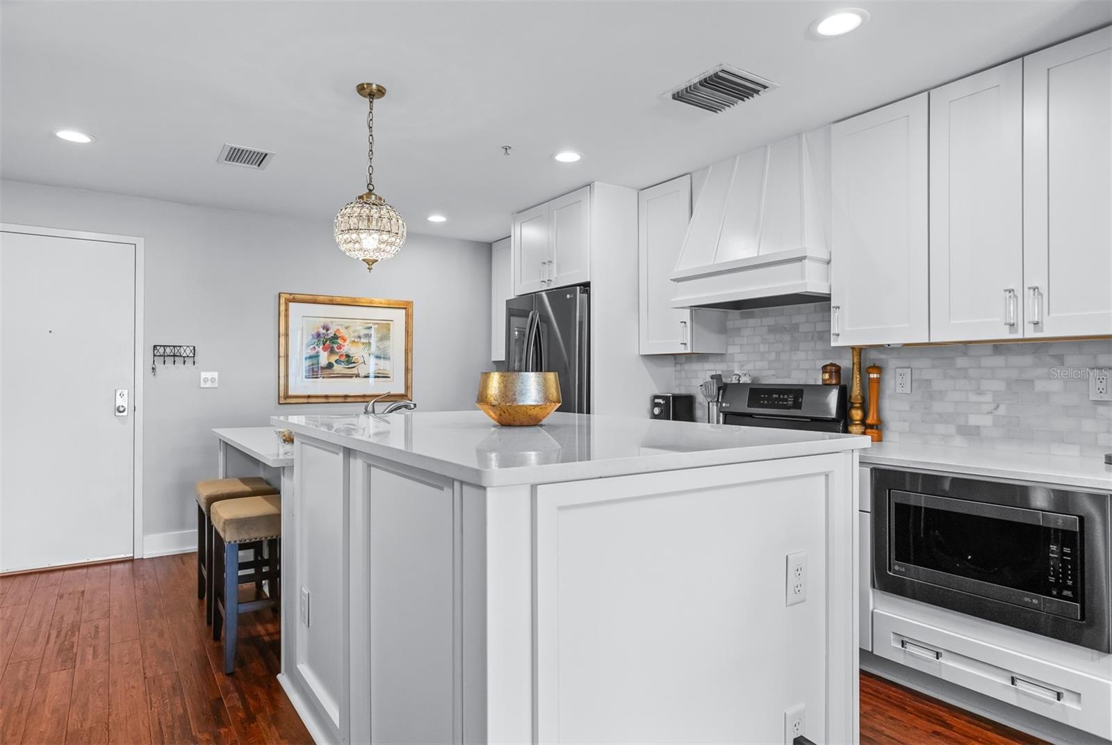 1208 E KENNEDY BLVD #518