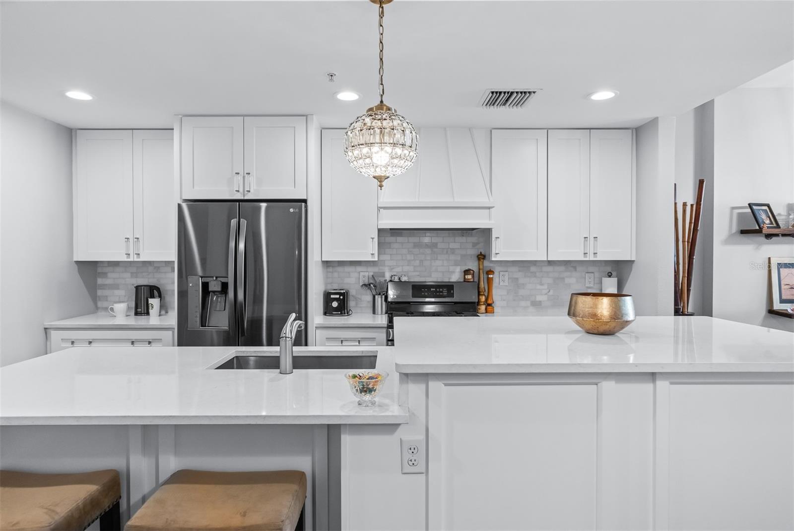 1208 E KENNEDY BLVD #518