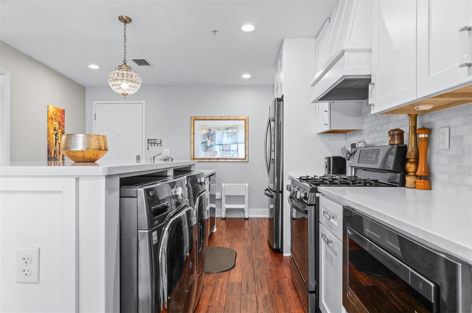 1208 E KENNEDY BLVD #518