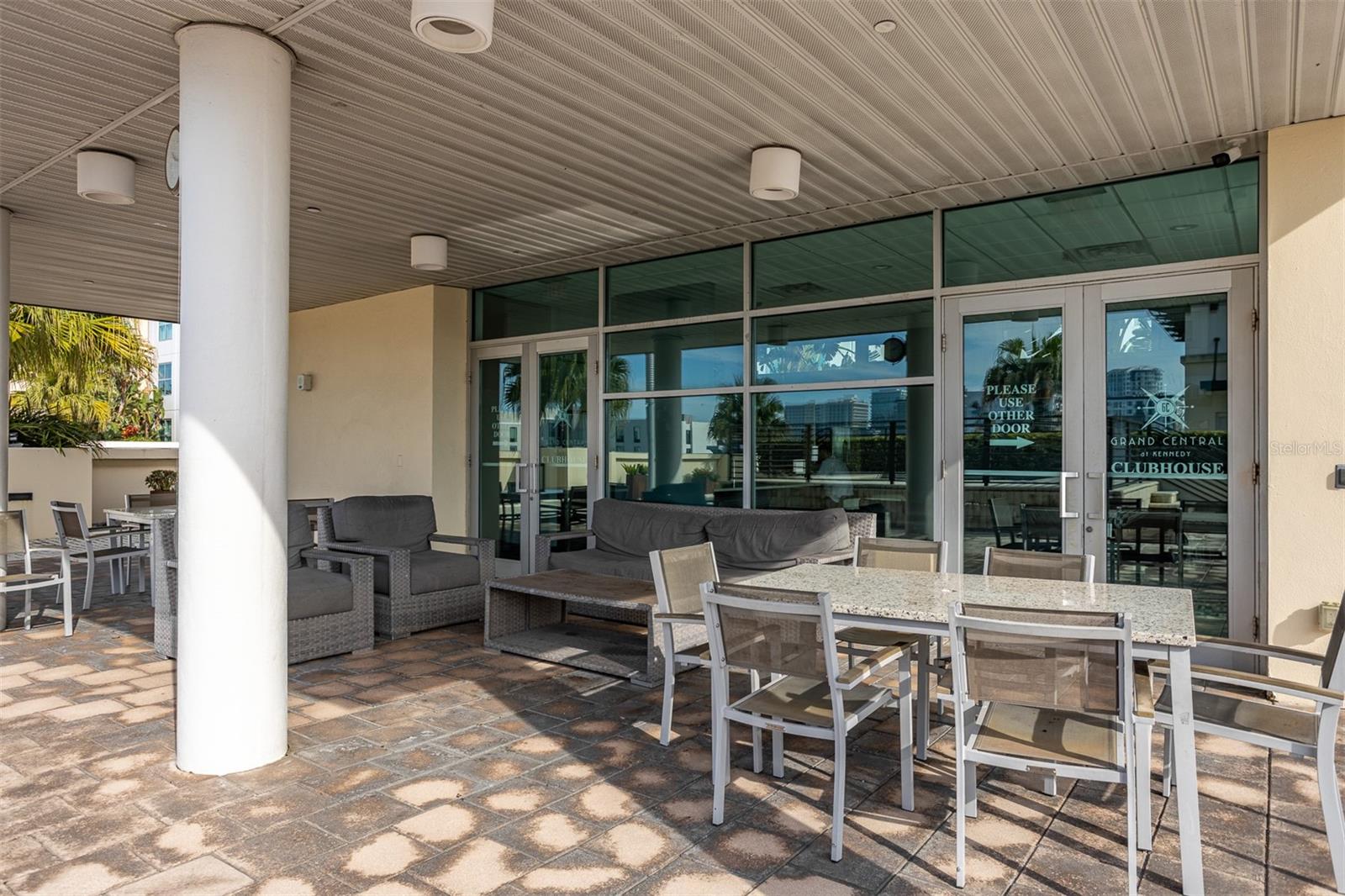 1208 E KENNEDY BLVD #518