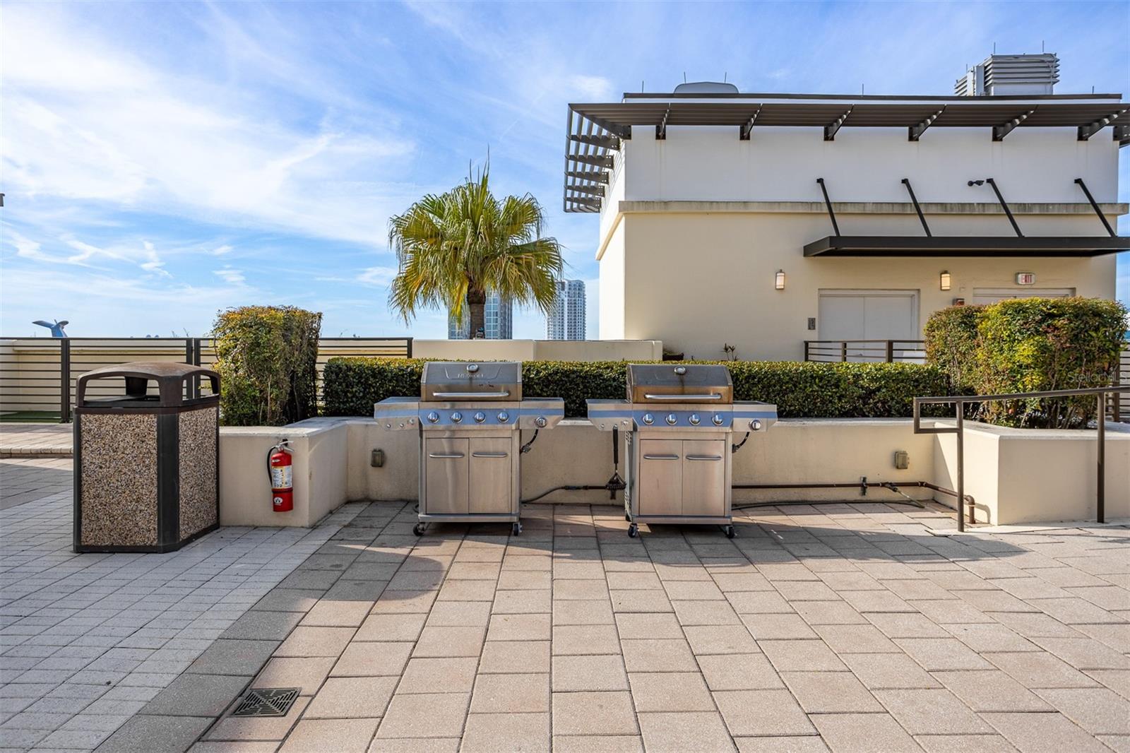 1208 E KENNEDY BLVD #518