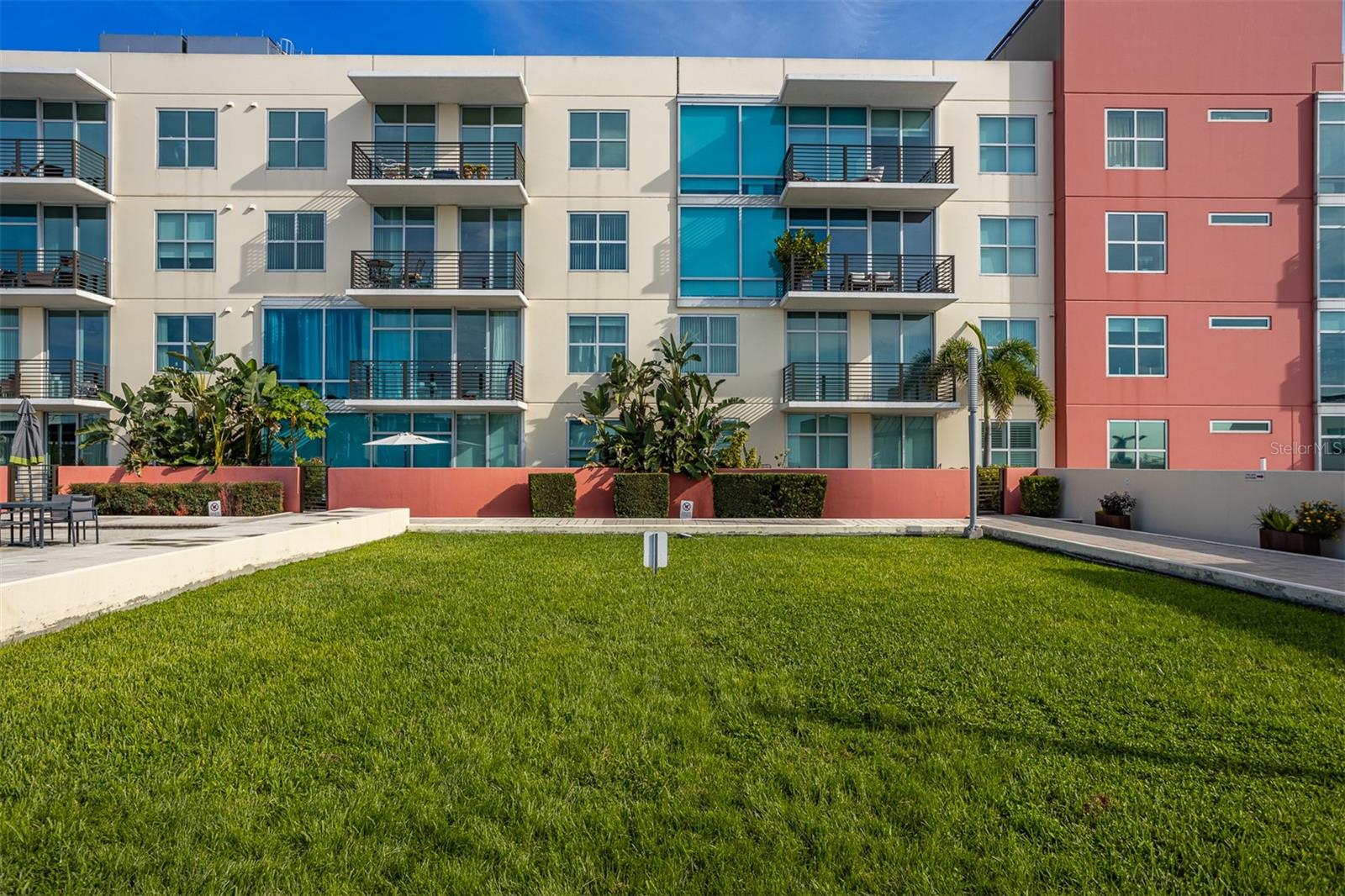 1208 E KENNEDY BLVD #518