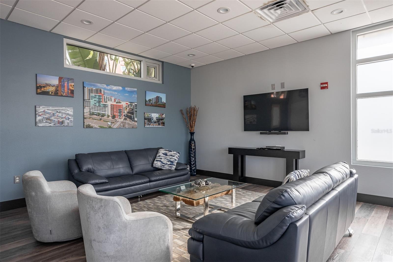 1208 E KENNEDY BLVD #518
