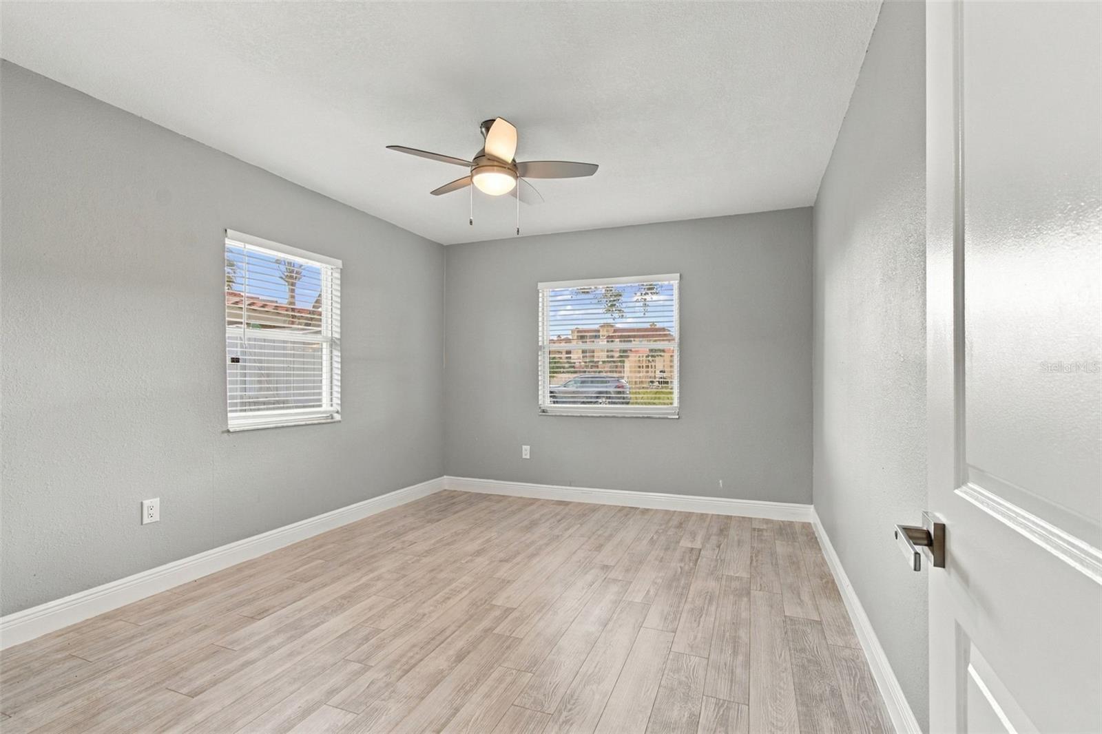 5411 ALOHA DR
