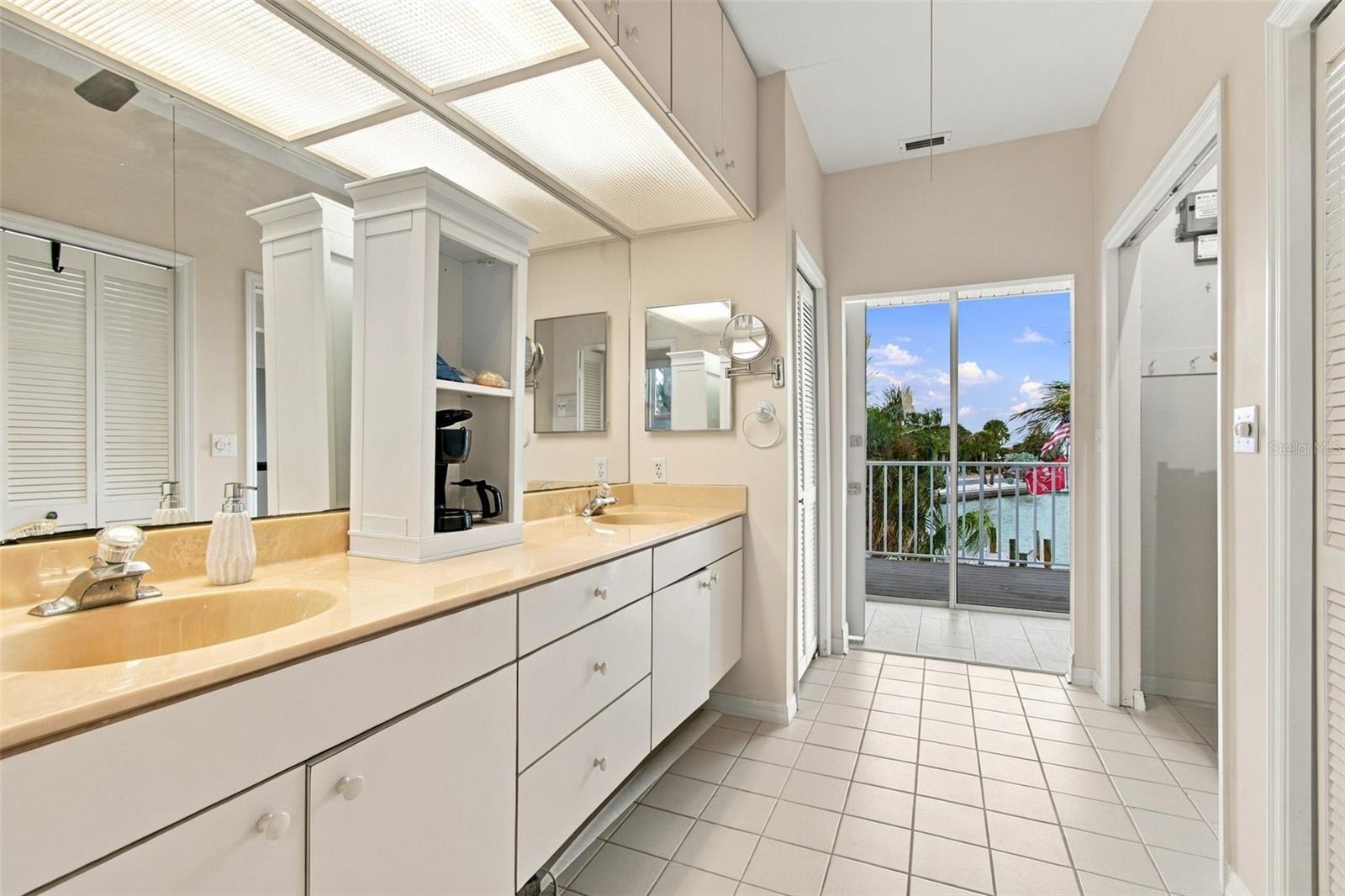 5411 ALOHA DR