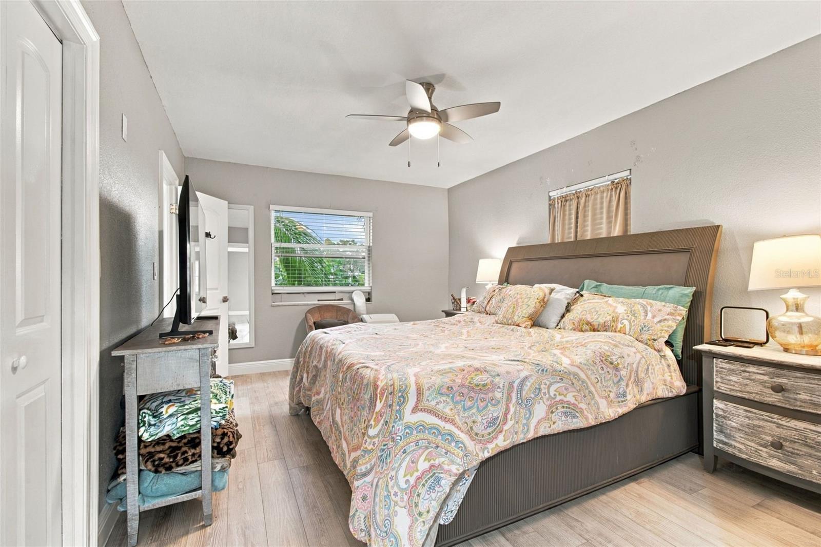 5411 ALOHA DR