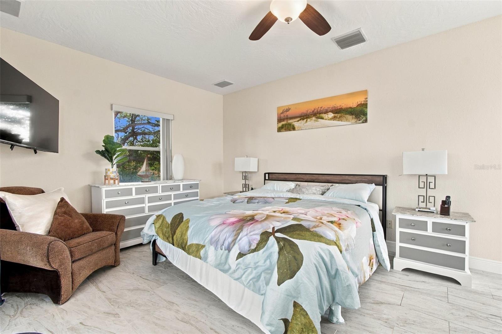 5411 ALOHA DR