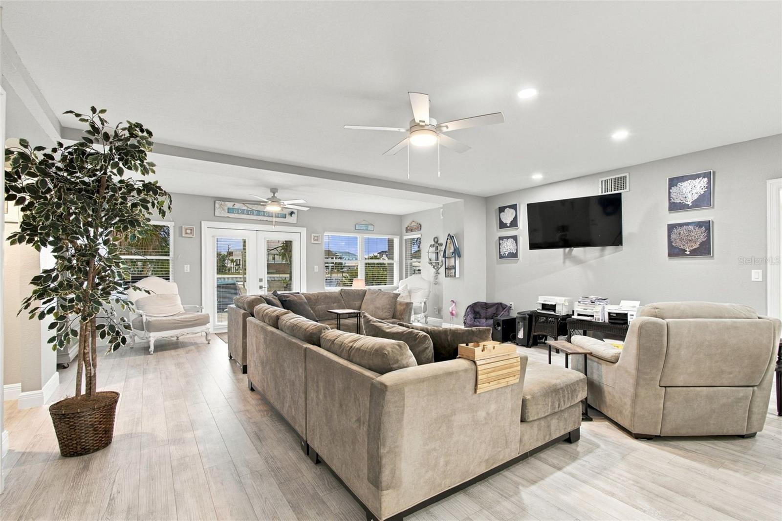 5411 ALOHA DR