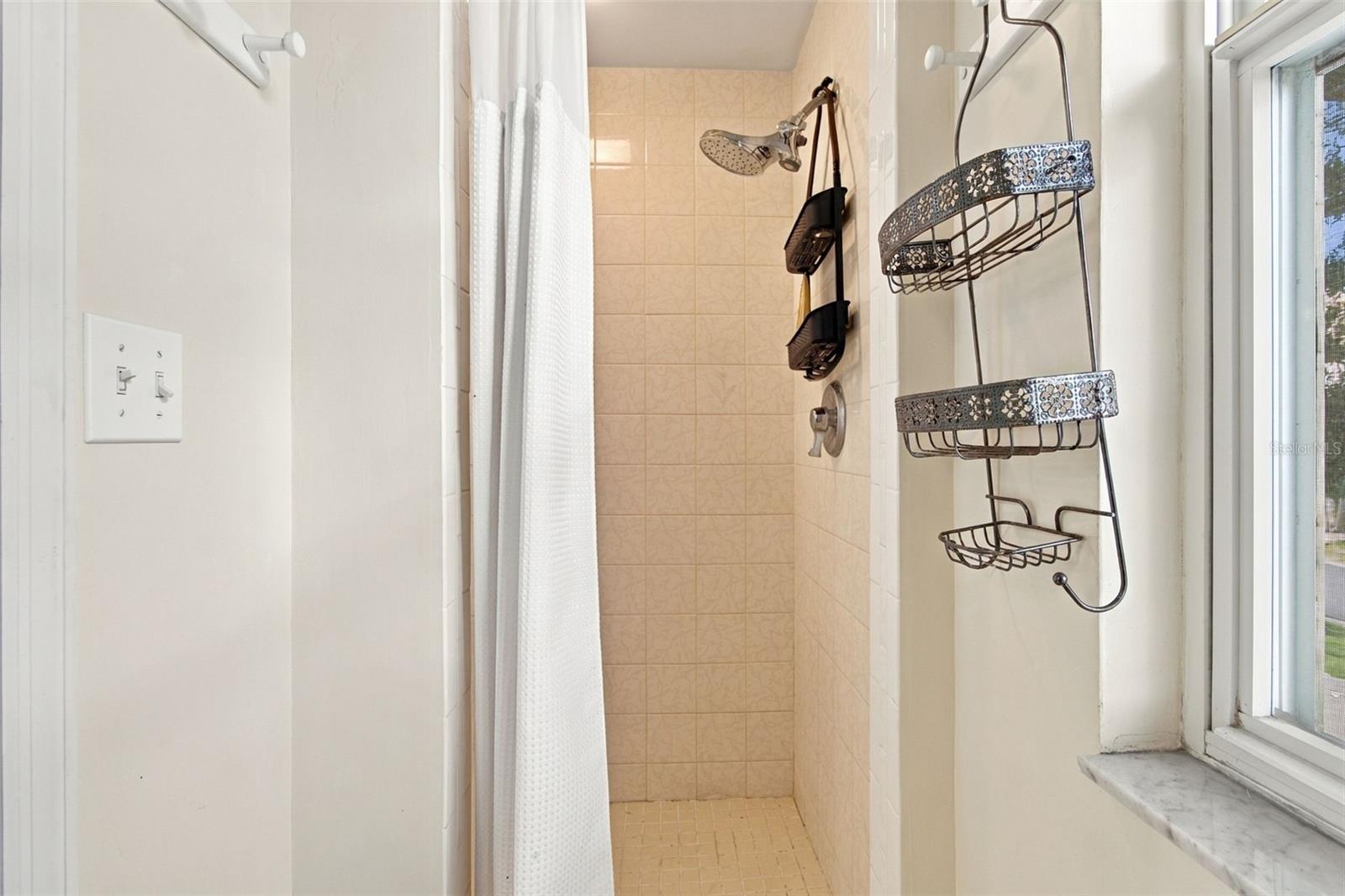 5411 ALOHA DR