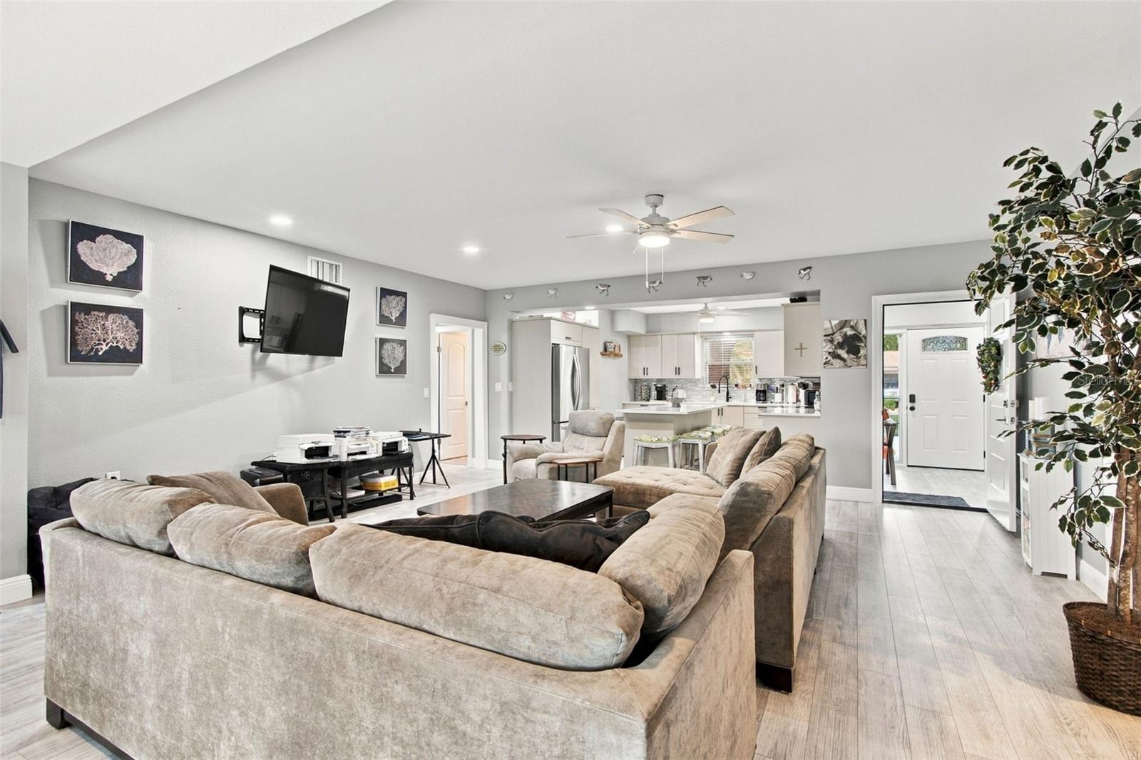 5411 ALOHA DR