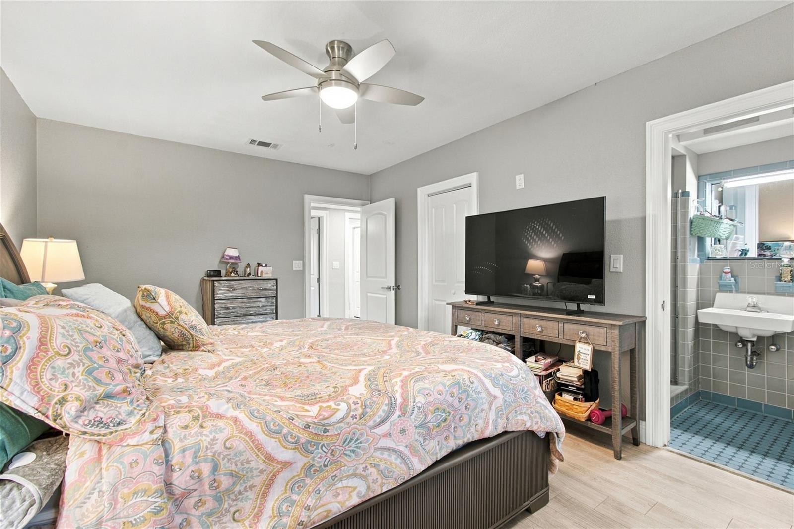 5411 ALOHA DR