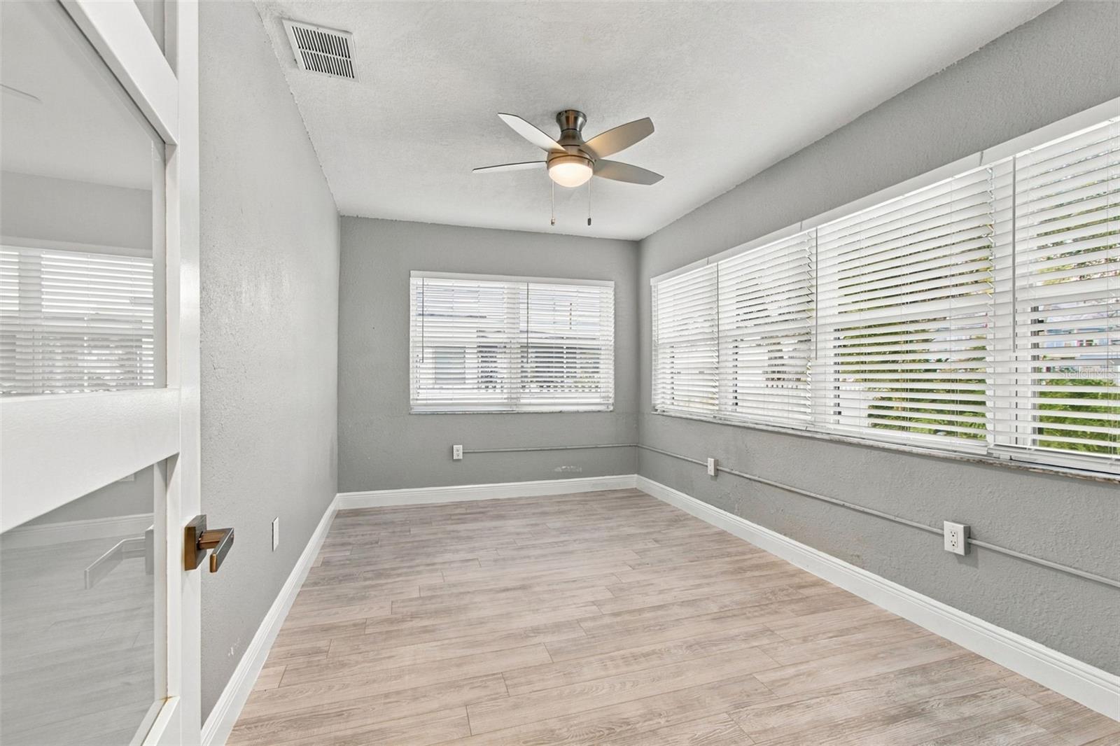 5411 ALOHA DR