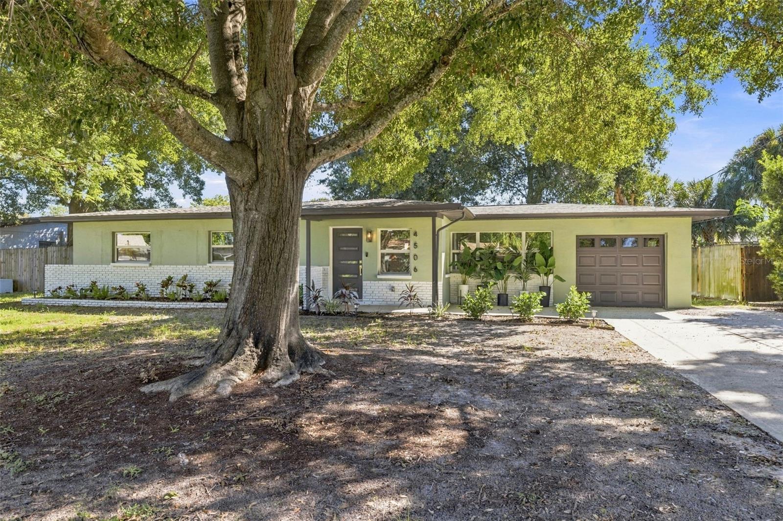 4506 S Cameron Ave Tampa Fl Us 33611 Mfrtb8559017