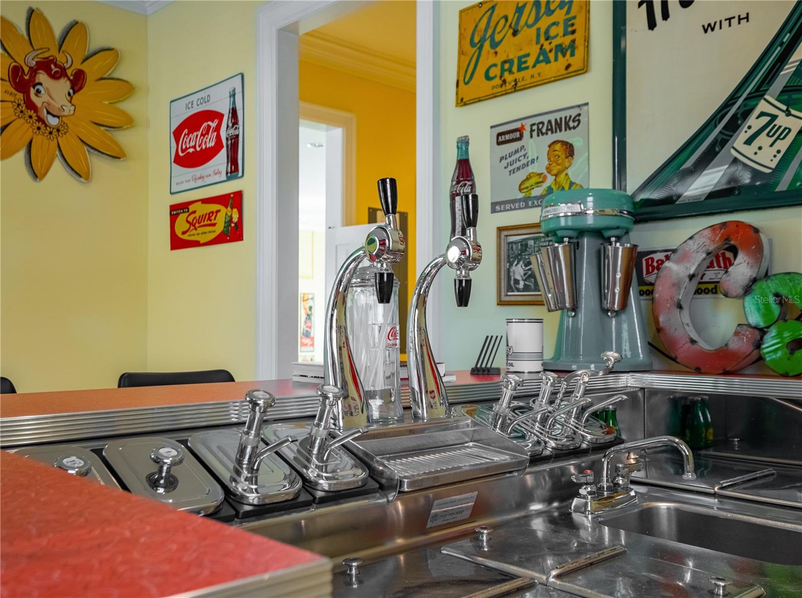 11415 E BROADWAY AVE