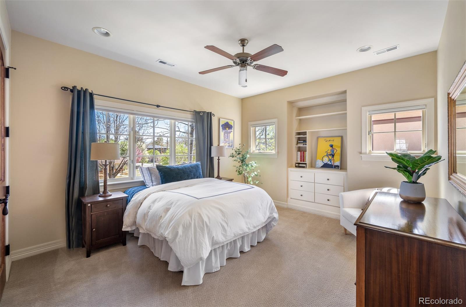 2385 S Clayton Street