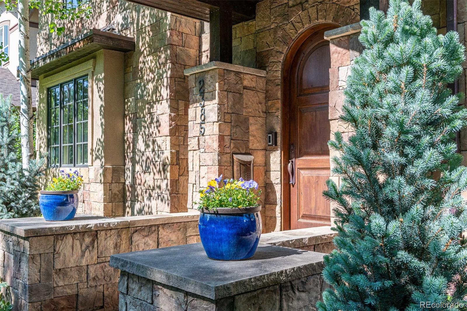 2385 S Clayton Street