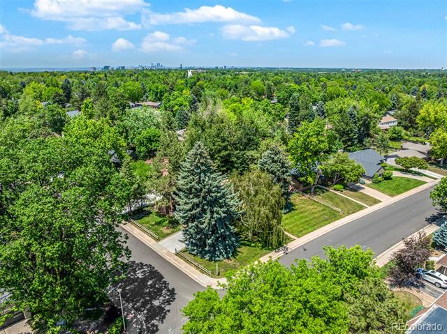3297 S Oneida Way