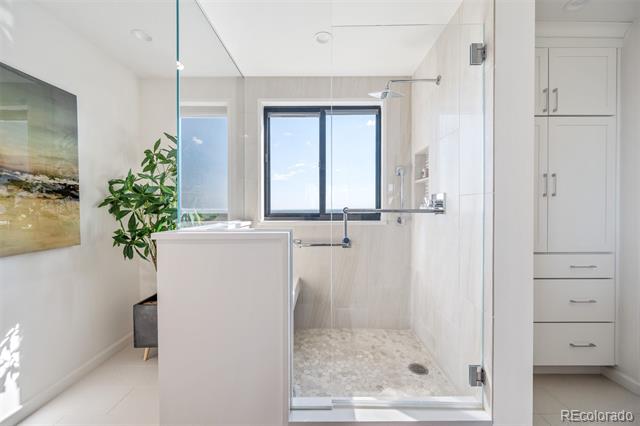 1299 N Gilpin Street Unit: 16E