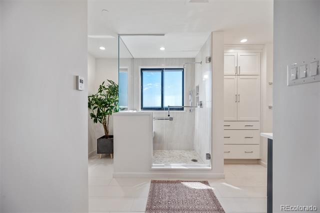1299 N Gilpin Street Unit: 16E