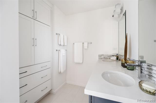 1299 N Gilpin Street Unit: 16E