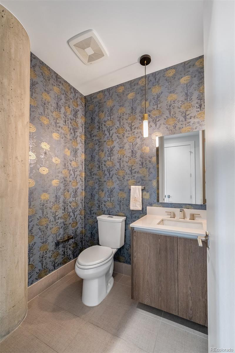 4200 W 17th Avenue Unit: 909