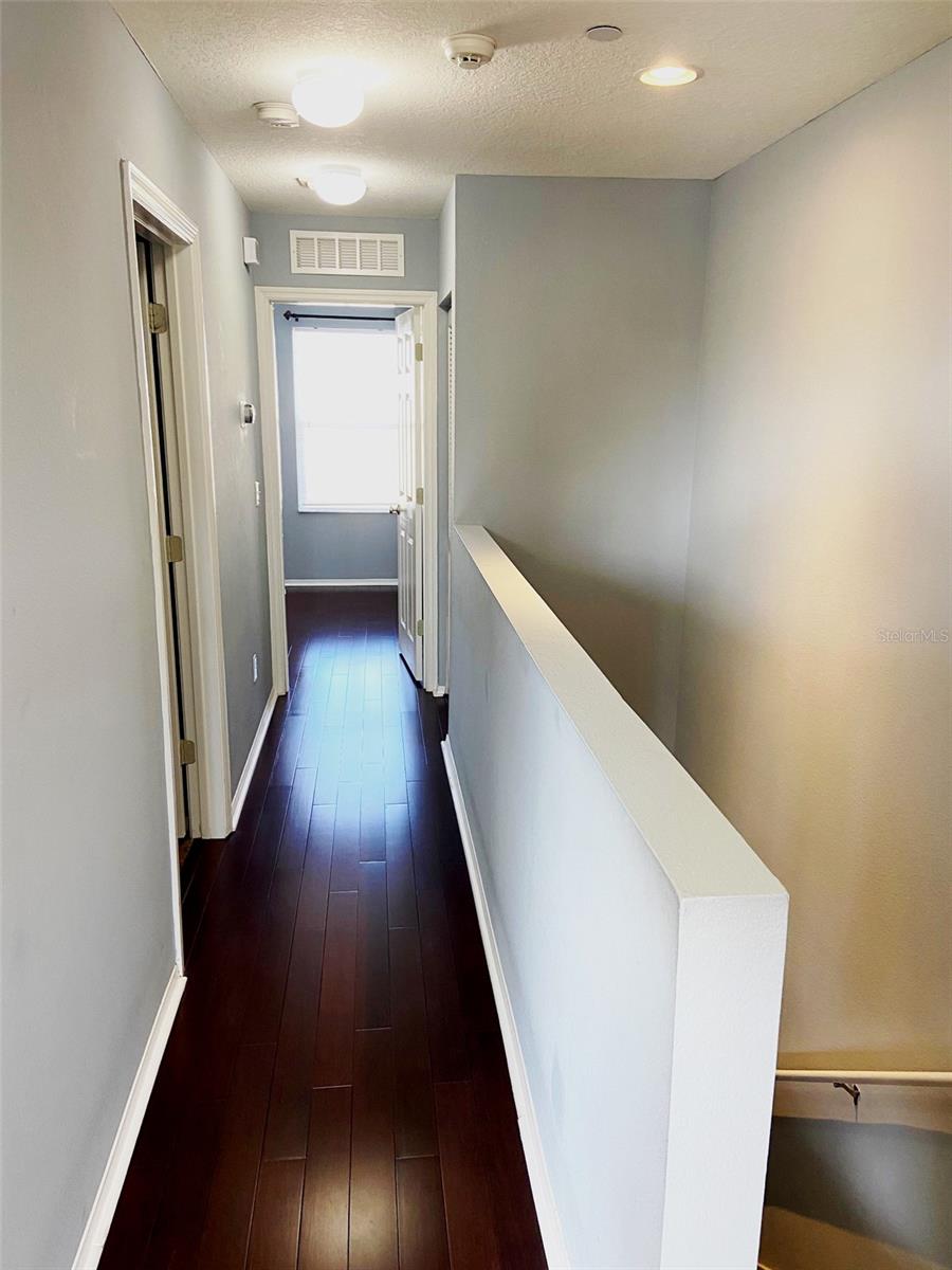 8946 WHITE SAGE LOOP
