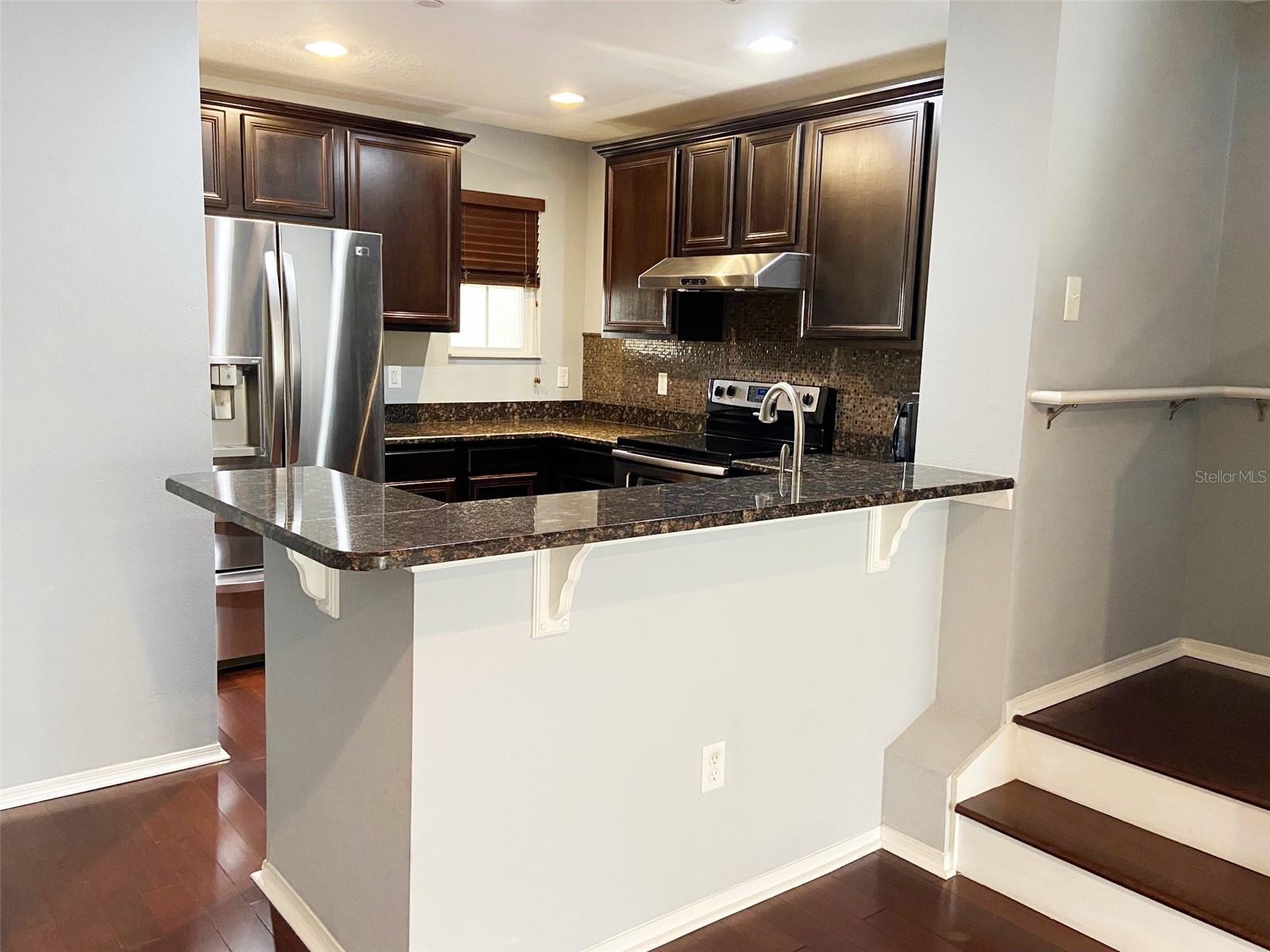8946 WHITE SAGE LOOP