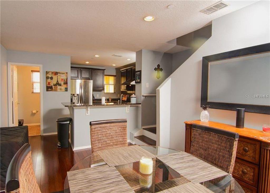 8946 WHITE SAGE LOOP