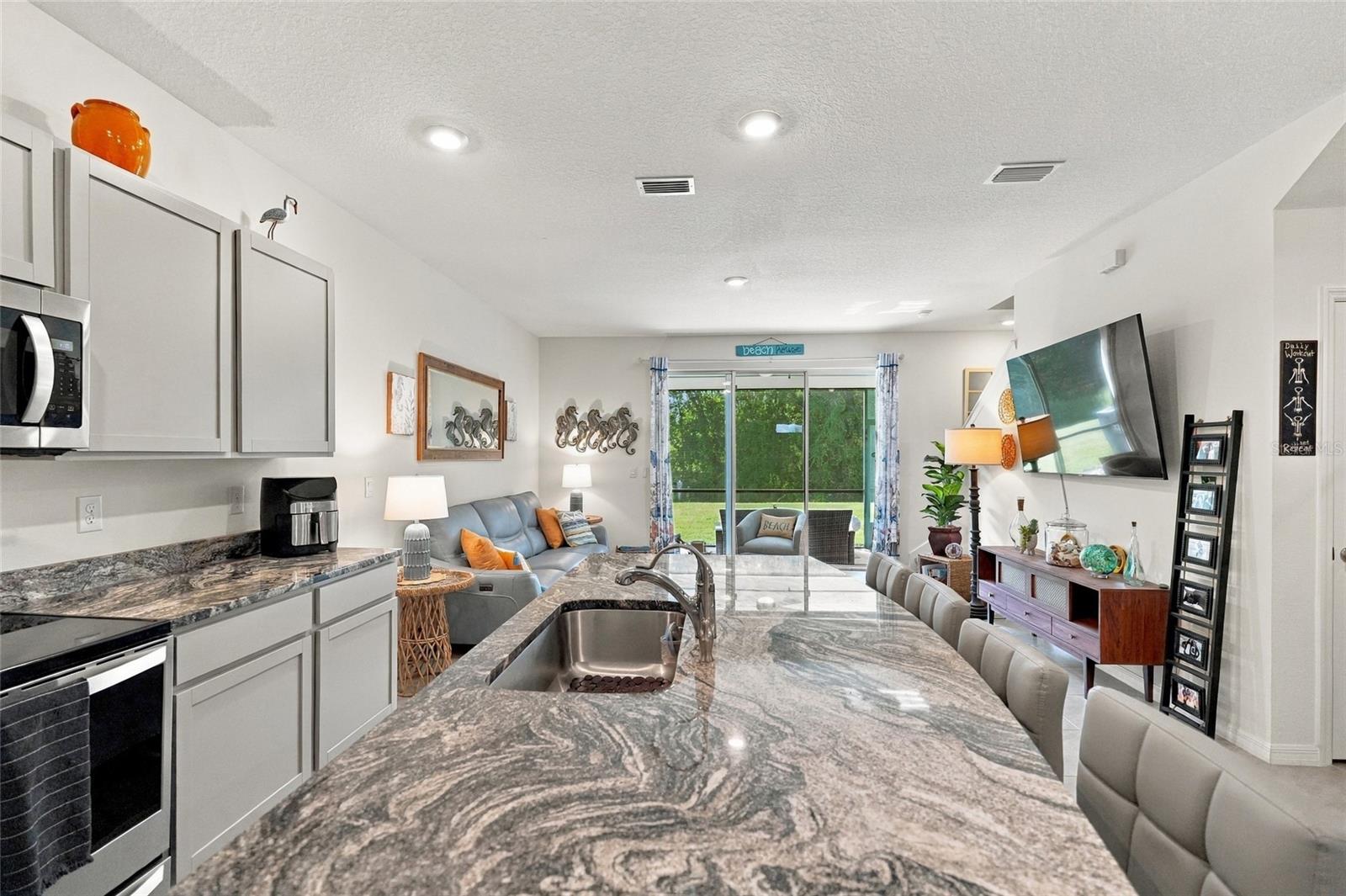 1914 PLEASANT MAPLE CT