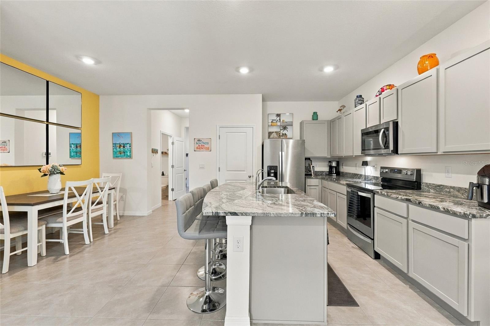 1914 PLEASANT MAPLE CT