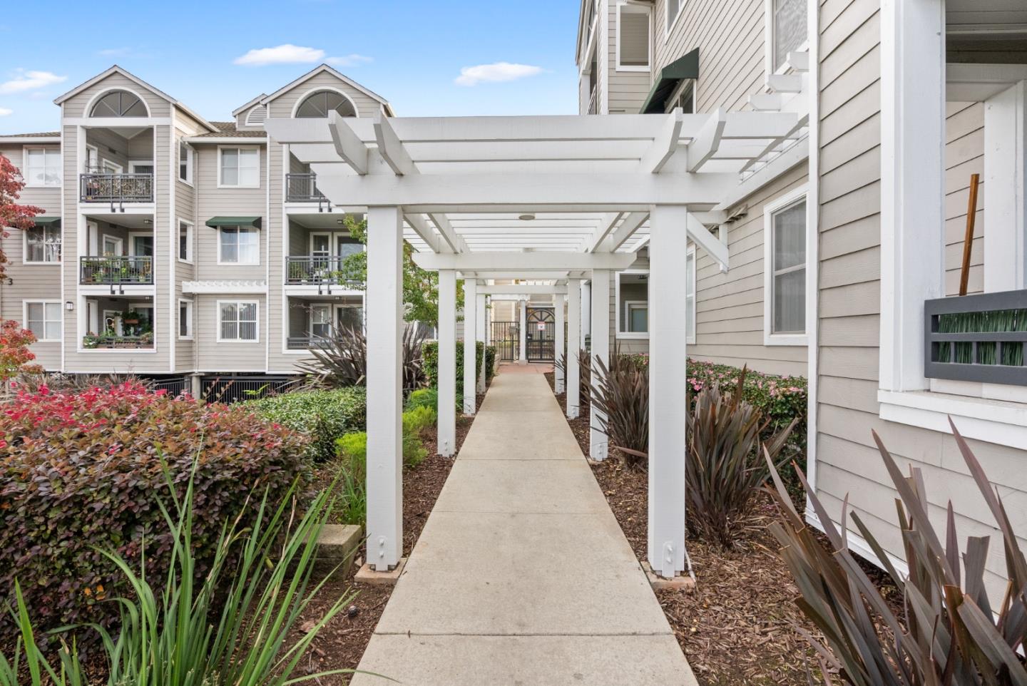 1982 West Bayshore Road 338