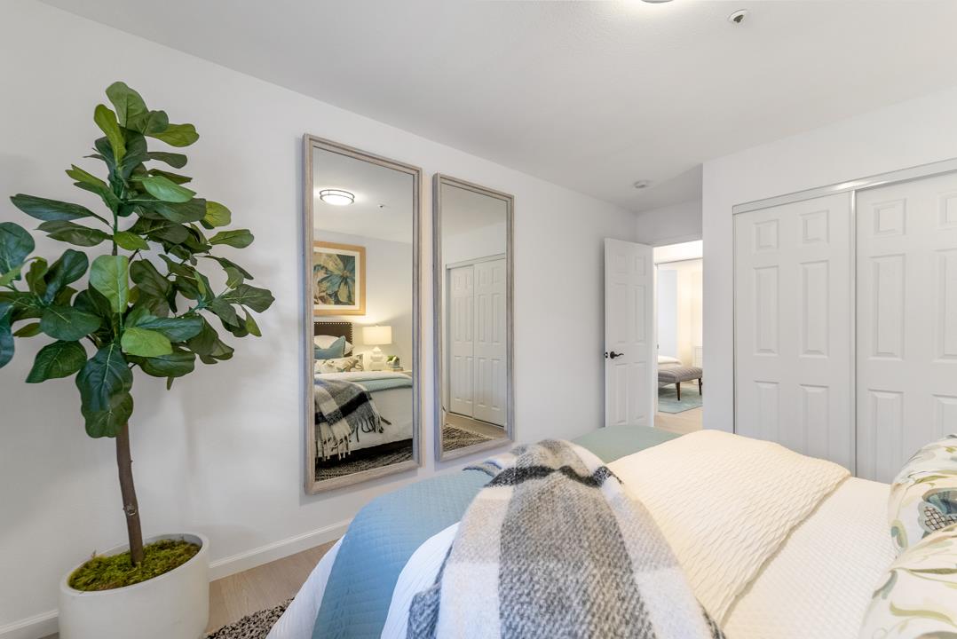 457 E Washington AVE