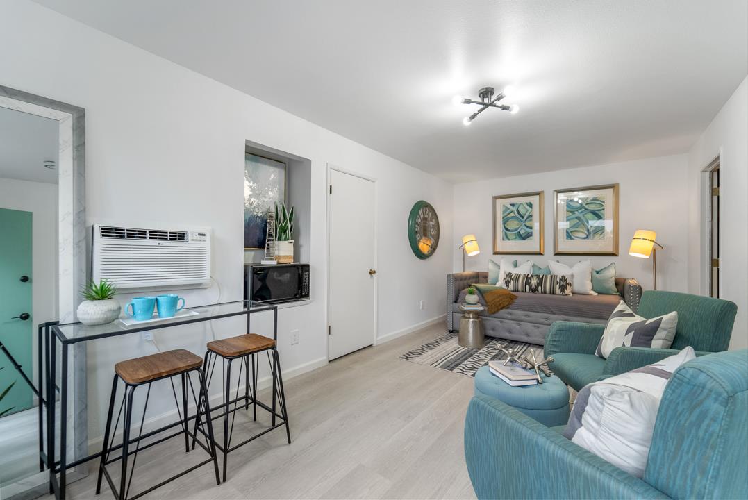 457 E Washington AVE