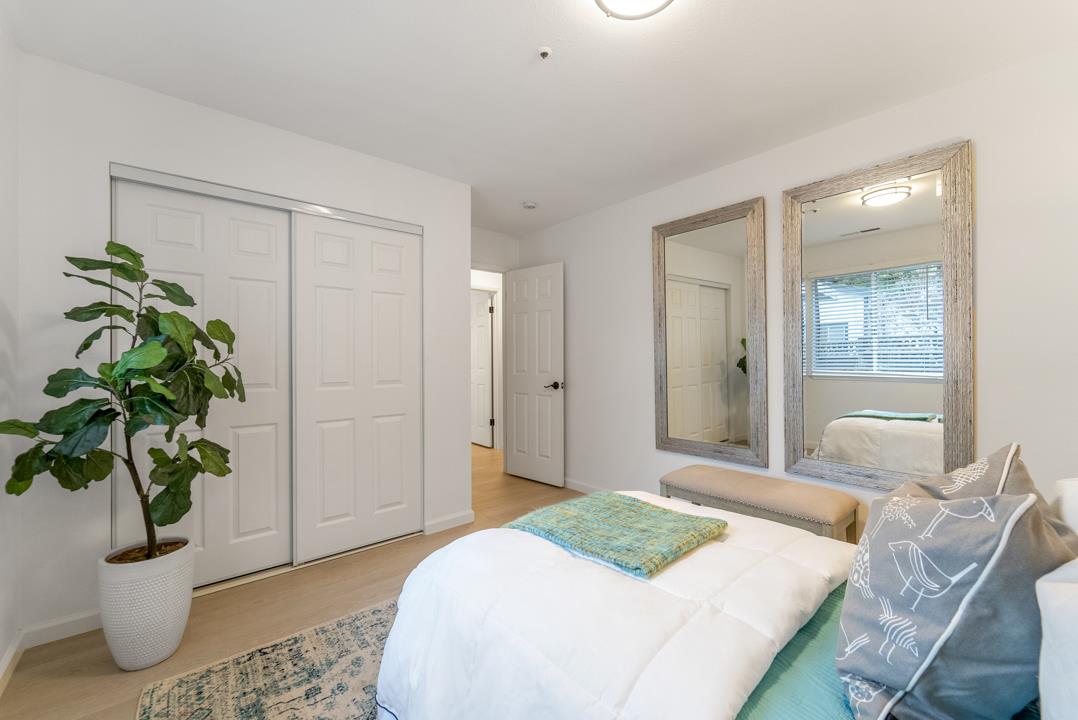 457 E Washington AVE