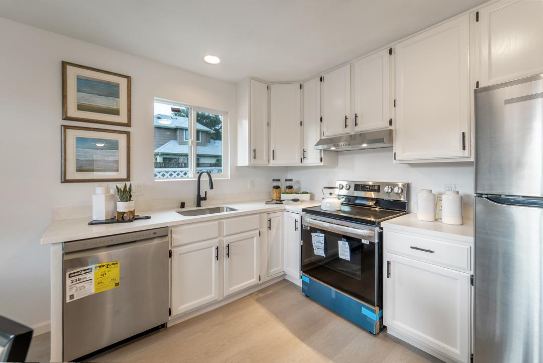 457 E Washington AVE