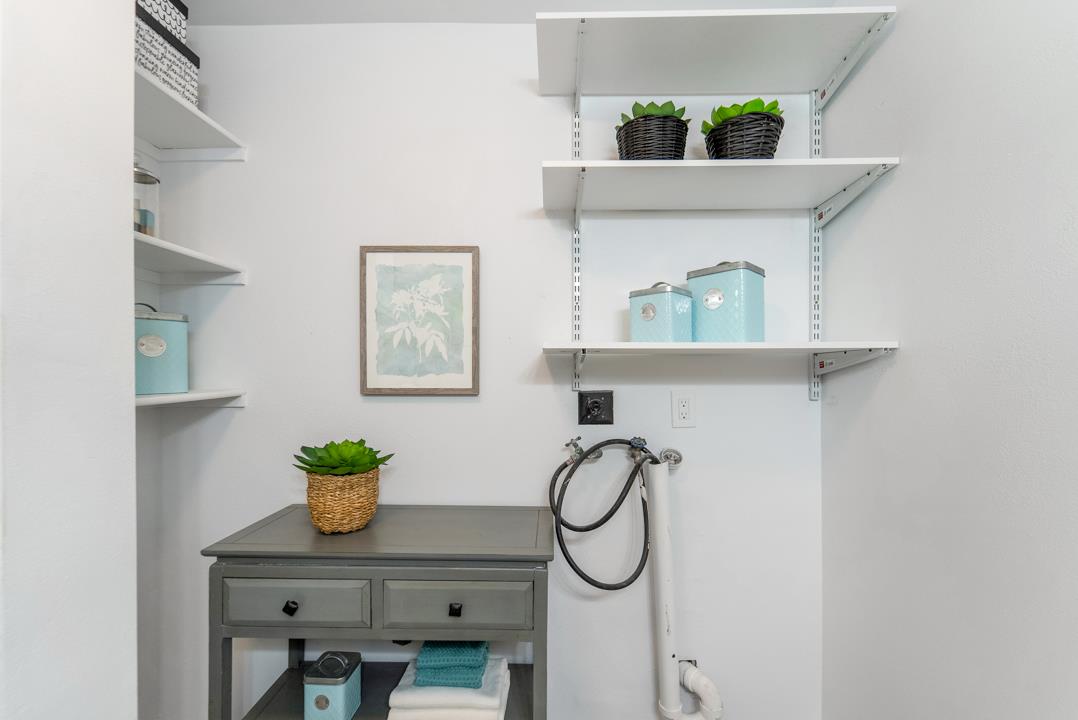 457 E Washington AVE