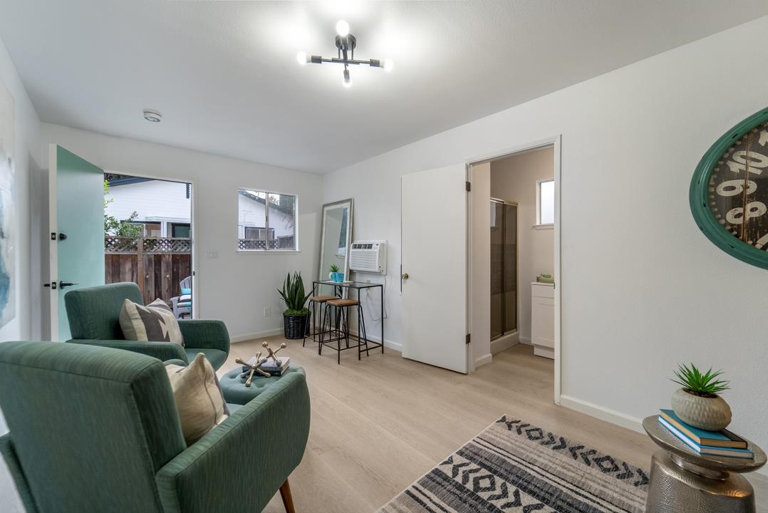 457 E Washington AVE