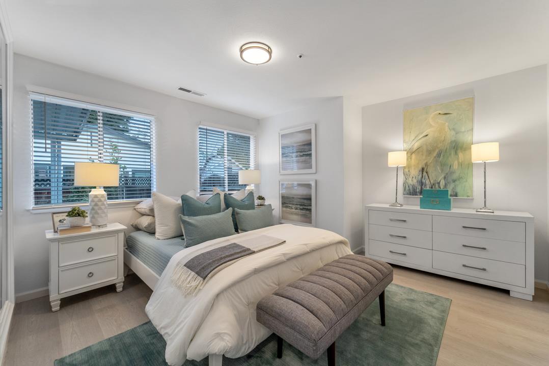 457 E Washington AVE