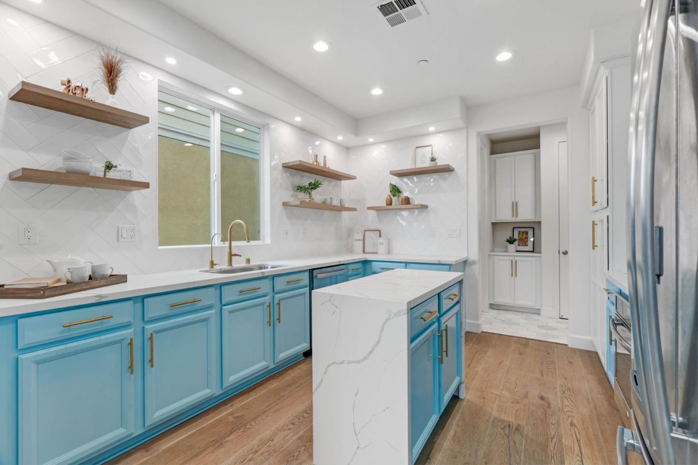 126 English Rose CIR