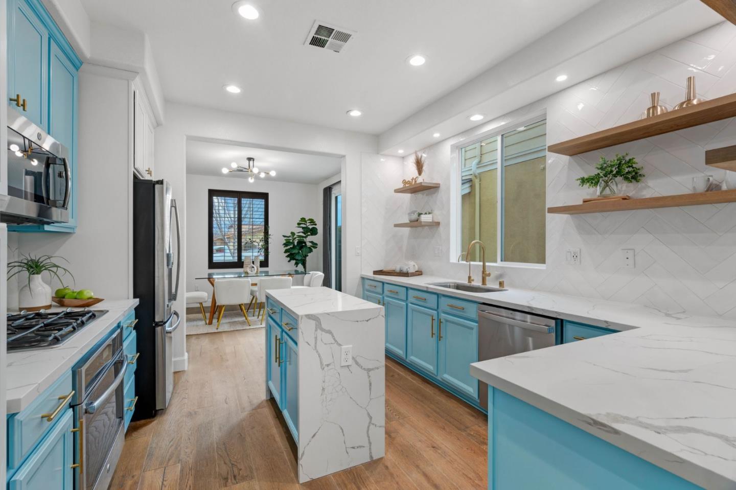 126 English Rose CIR