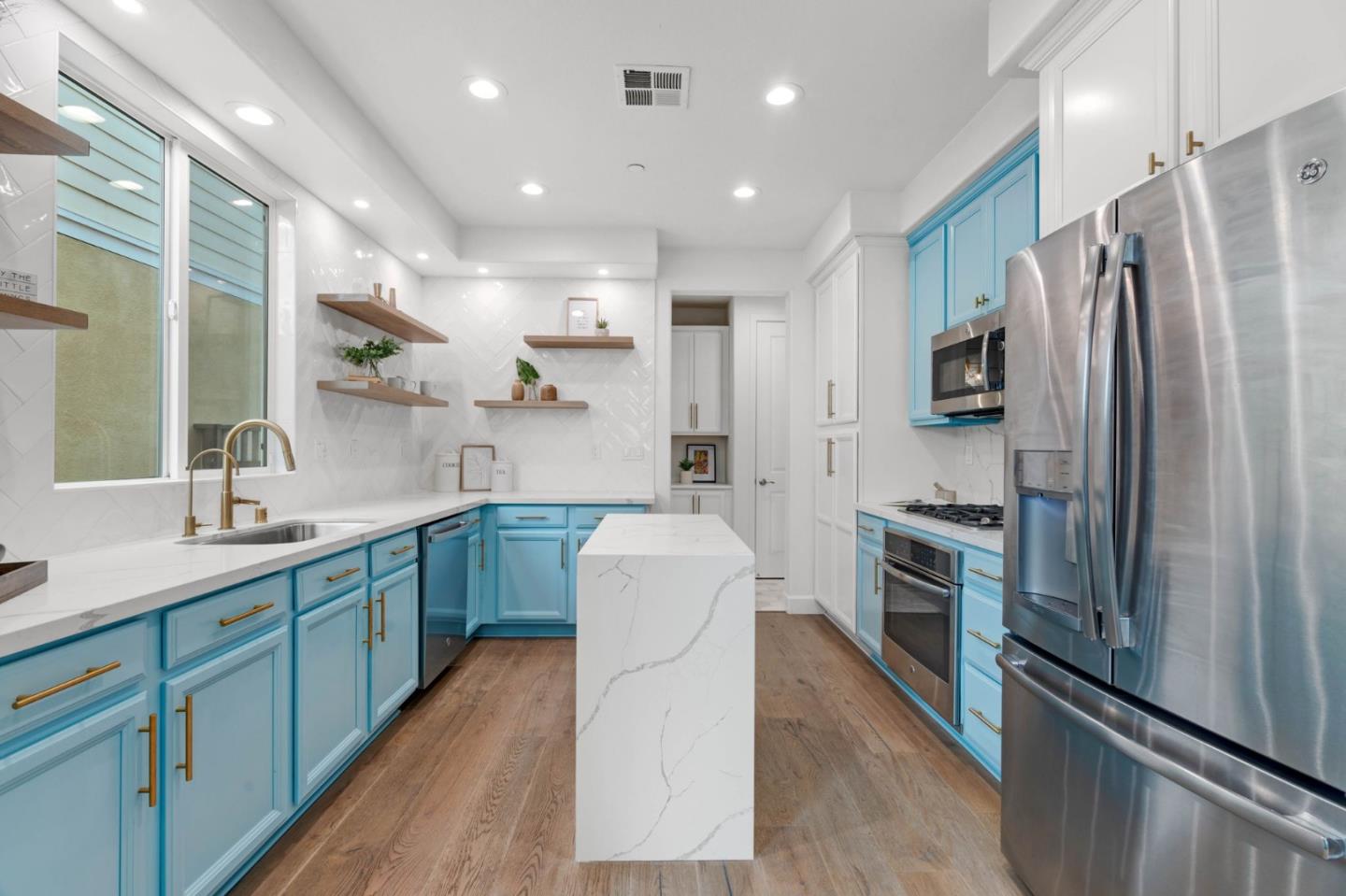 126 English Rose CIR