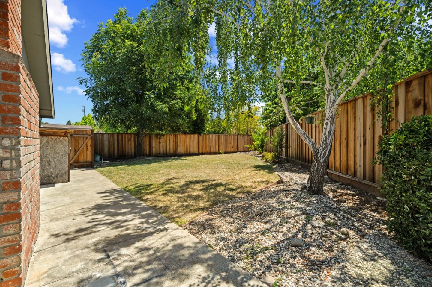 6561 Hidden Creek DR