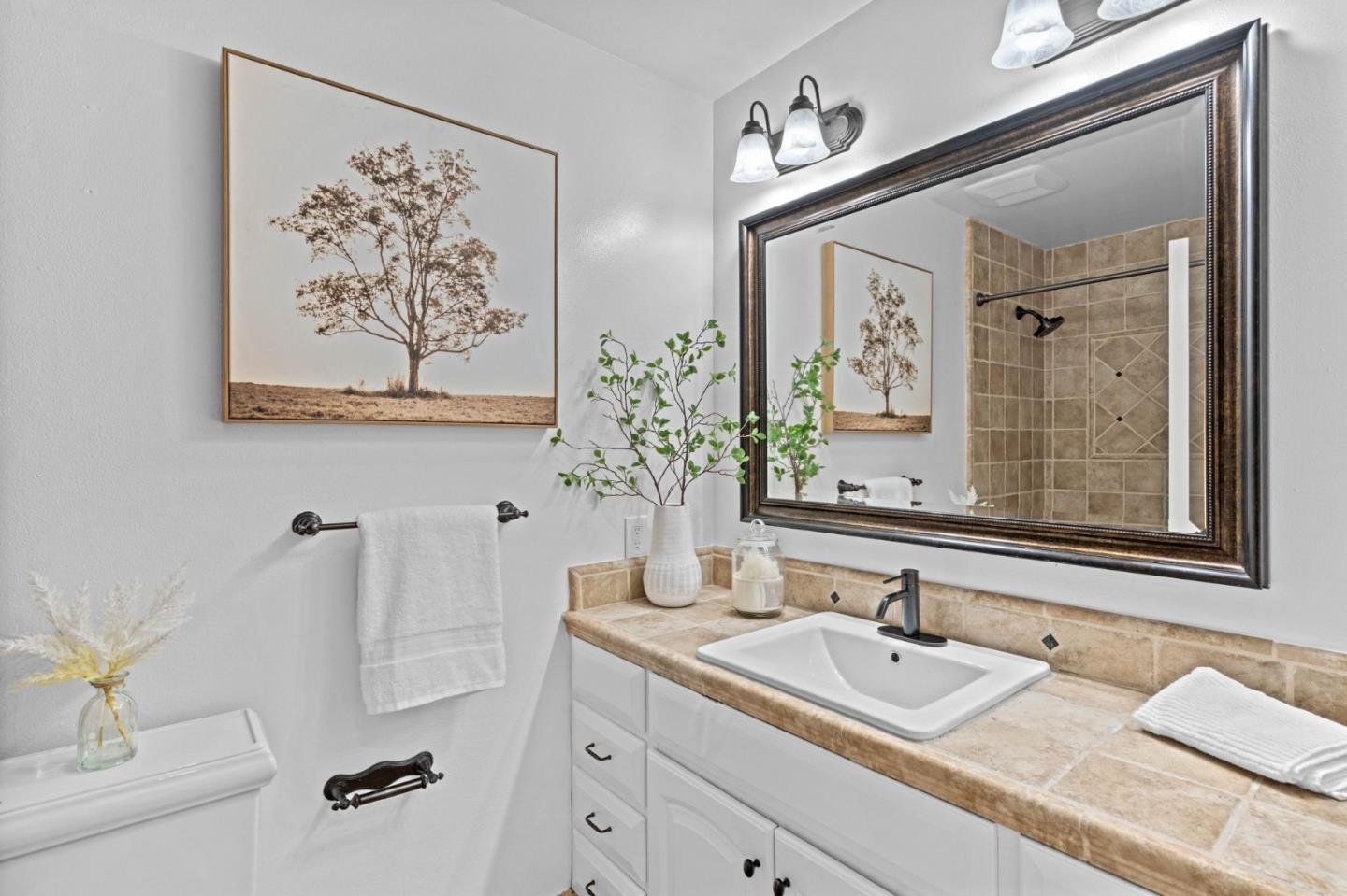 6561 Hidden Creek DR