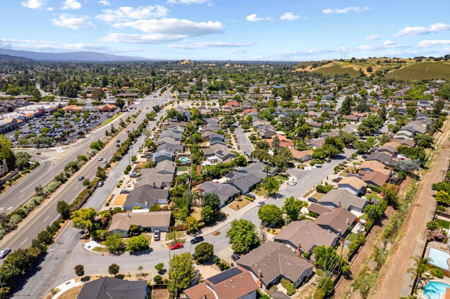 6561 Hidden Creek DR