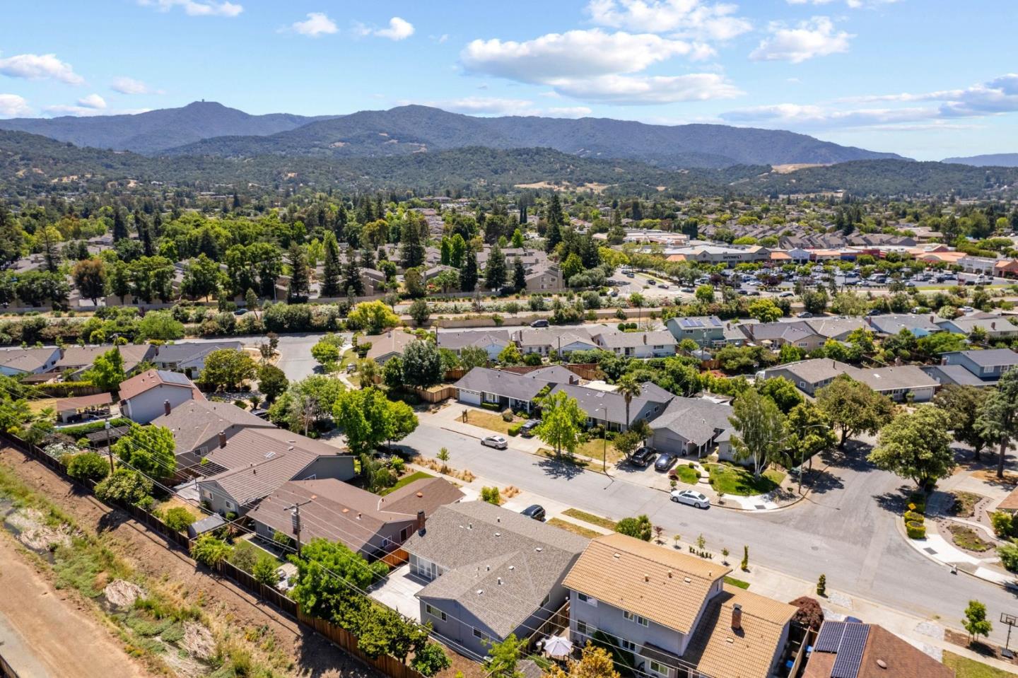 6561 Hidden Creek DR