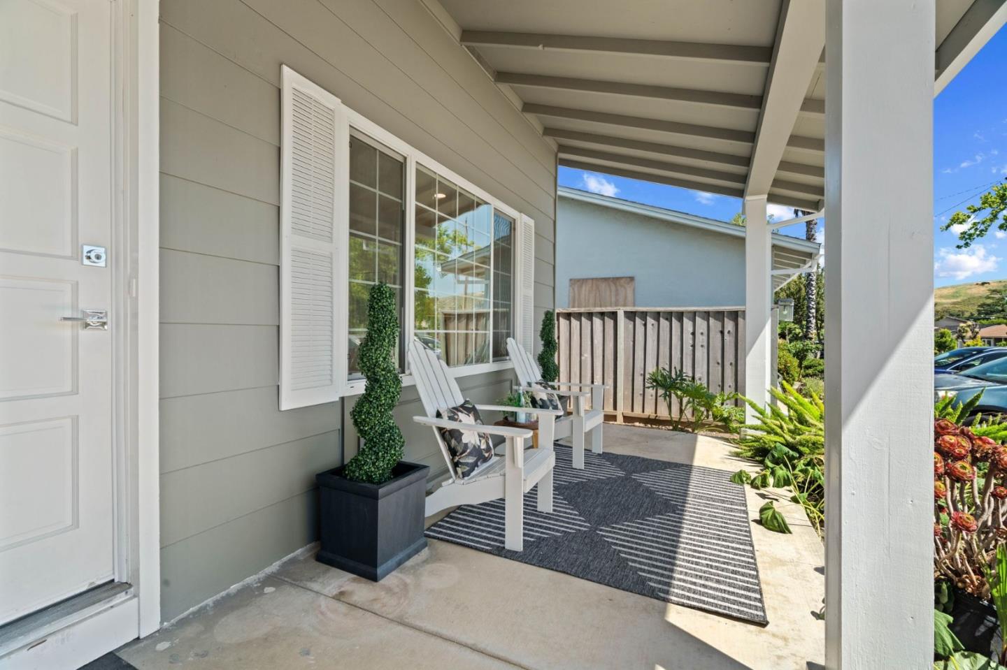 6561 Hidden Creek DR