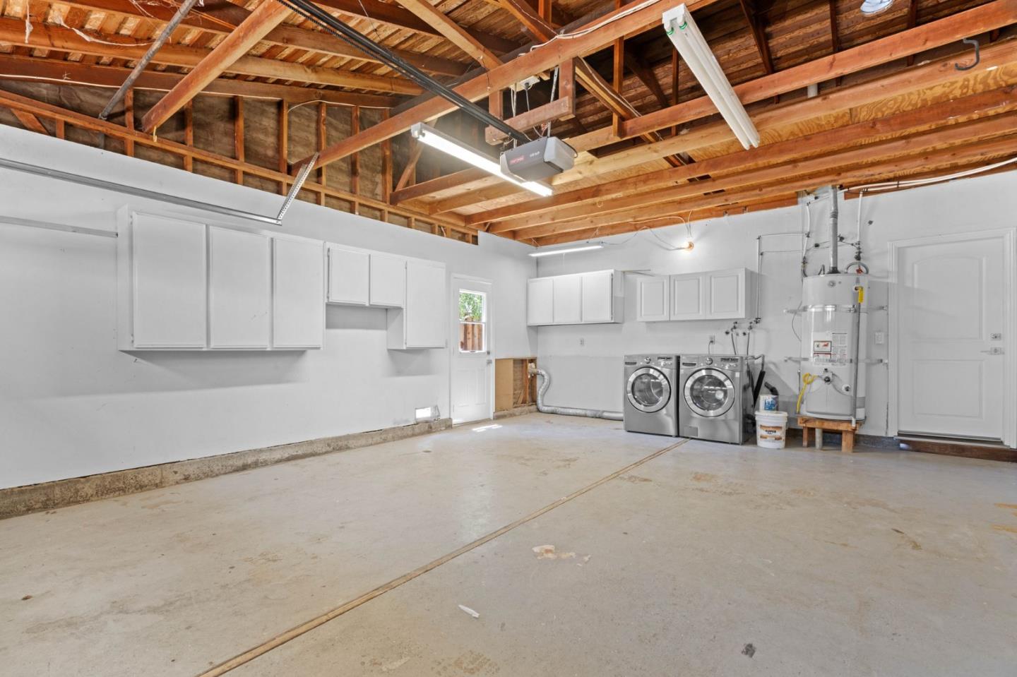 6561 Hidden Creek DR